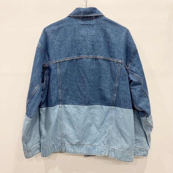 Levi’s Baggy Trucket Jacket Denim Two-Tone Small - Picture 2 of 8